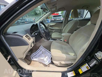 2011 Toyota Corolla LE - miniatura 6