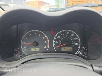 2011 Toyota Corolla LE - miniatura 9
