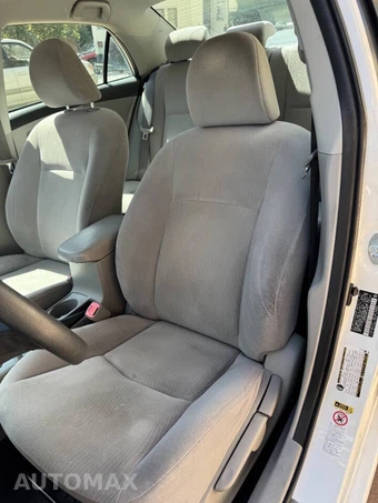 2011 Toyota Corolla LE - miniatura 15