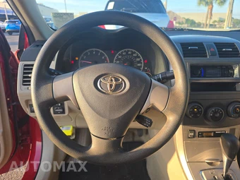 2011 Toyota Corolla LE - miniatura 10