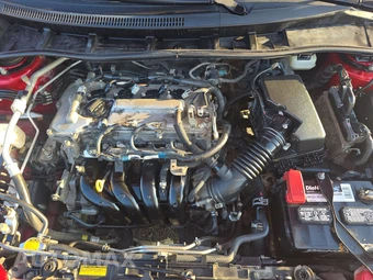 2011 Toyota Corolla LE - miniatura 15