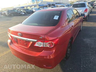 2011 Toyota Corolla LE - miniatura 4