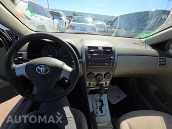 2011 Toyota Corolla LE – miniatura 11