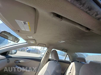2011 Toyota Corolla LE – miniatura 17