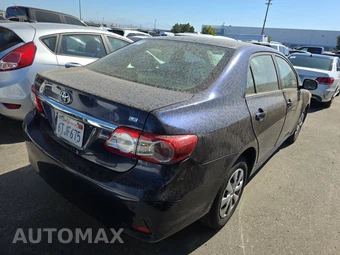 2011 Toyota Corolla LE – miniatura 4