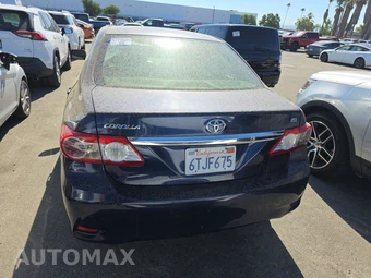 2011 Toyota Corolla LE – miniatura 5