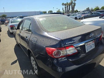 2011 Toyota Corolla LE – miniatura 6
