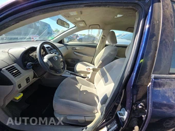 2011 Toyota Corolla LE – miniatura 7