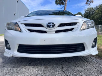 2011 Toyota Corolla S - miniatura 14