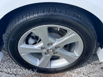 2011 Toyota Corolla S - miniatura 15
