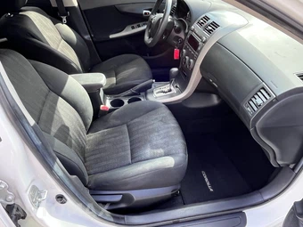 2011 Toyota Corolla S - miniatura 21