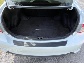 2011 Toyota Corolla S - miniatura 24
