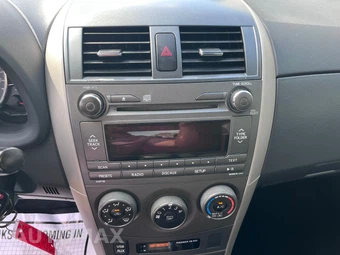 2011 Toyota Corolla S - miniatura 25