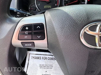 2011 Toyota Corolla S - miniatura 27