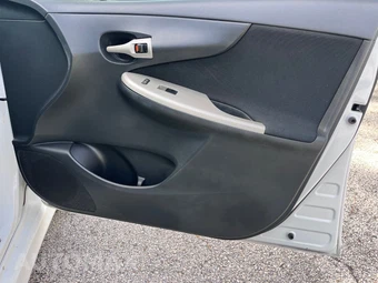 2011 Toyota Corolla S - miniatura 35