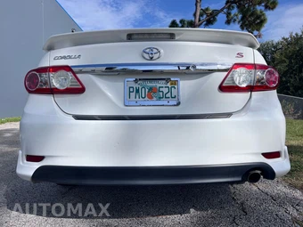 2011 Toyota Corolla S - miniatura 7