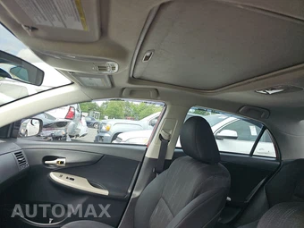 2011 Toyota Corolla S – miniatura 17