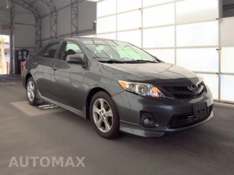 2011 Toyota Corolla S - miniatura 3