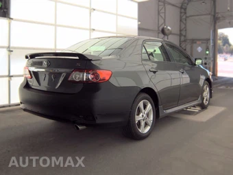 2011 Toyota Corolla S - miniatura 4