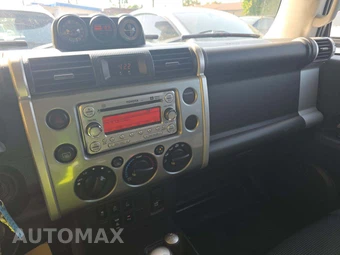 2011 Toyota FJ Cruiser w/Rear Doors - miniatura 10