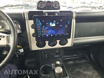 2011 Toyota FJ Cruiser w/Rear Doors - miniatura 10
