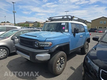 2011 Toyota FJ Cruiser w/Rear Doors