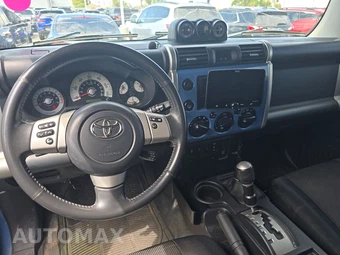 2011 Toyota FJ Cruiser w/Rear Doors - miniatura 11