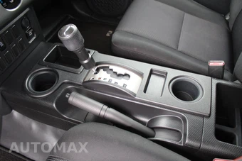 2011 Toyota FJ Cruiser w/Rear Doors - miniatura 25