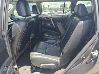2011 Toyota Highlander SE - miniatura 13