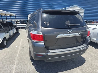 2011 Toyota Highlander SE - miniatura 6