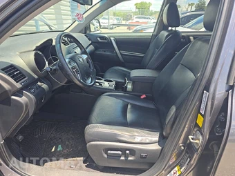 2011 Toyota Highlander SE - miniatura 7