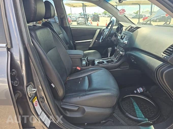 2011 Toyota Highlander SE - miniatura 8