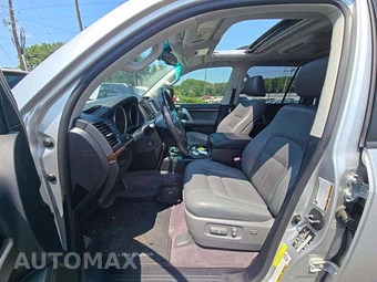 2011 Toyota Land Cruiser - miniatura 3
