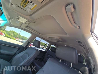 2011 Toyota Land Cruiser - miniatura 8