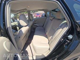 2011 Toyota Prius Four - miniatura 13