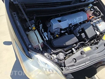 2011 Toyota Prius Four - miniatura 31