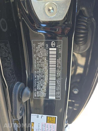 2011 Toyota Prius Four - miniatura 5