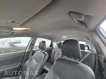 2011 Toyota Prius Four – miniatura 11