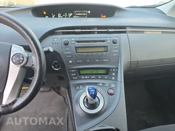 2011 Toyota Prius Three – miniatura 11