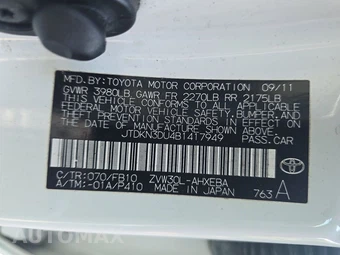 2011 Toyota Prius Three – miniatura 14