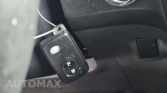 2011 Toyota Prius Three – miniatura 19