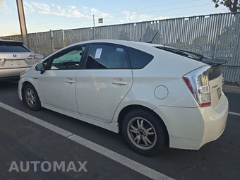 2011 Toyota Prius Three – miniatura 6