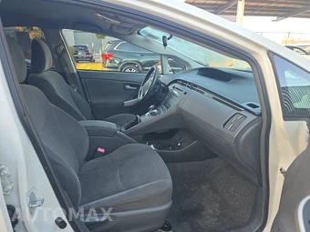 2011 Toyota Prius Three – miniatura 8