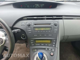 2011 Toyota Prius Two – miniatura 10