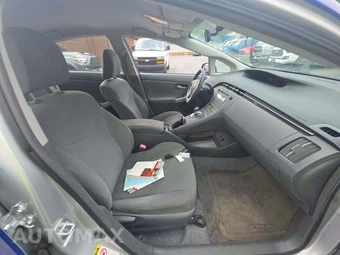 2011 Toyota Prius Two – miniatura 18