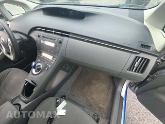 2011 Toyota Prius Two – miniatura 19