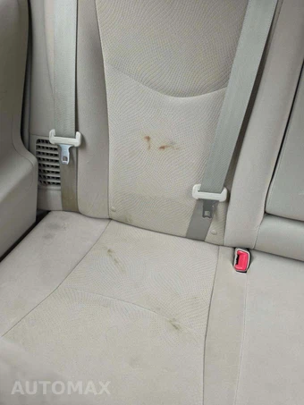 2011 Toyota Prius Two – miniatura 18