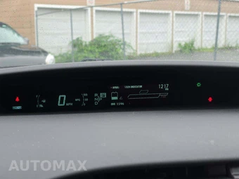2011 Toyota Prius Two – miniatura 6