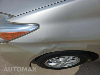 2011 Toyota Prius Two - miniatura 22