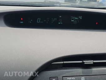 2011 Toyota Prius Two - miniatura 12